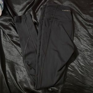 VICTORIA SECRET LEGGINGS